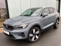 Grau Gebraucht 2022 Volvo XC40 Plus SUV | 35.900 € (Fairer Preis)