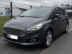 Grau Gebraucht 2018 Ford S-MAX Titanium Van / Kleinbus | 20.000 € (Superpreis)