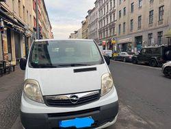 Weiß Gebraucht 2012 Opel Vivaro Van / Kleinbus | 3.800 € (Superpreis)