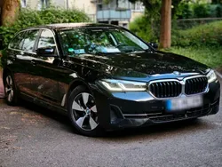 Schwarz Gebraucht 2021 BMW 520 Comfort Edition Kombi | 24.499 € (Guter Preis)
