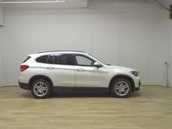 Weiss Gebraucht 2021 BMW X1 Advantage SUV | 17.450 € (Superpreis)