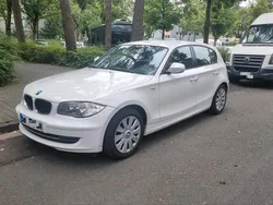 Weiß Gebraucht 2011 BMW 118 Kleinwagen | 3.000 € (Guter Preis)