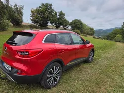 Rot Gebraucht 2016 Renault Kadjar Life SUV | 9.900 € (Guter Preis)