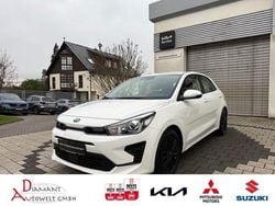 (ud) schneeweiss Gebraucht 2021 Kia Rio Vision Limousine | 12.400 € (Fairer Preis)