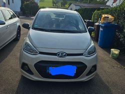 Beige Gebraucht 2014 Hyundai i10 Classic Kleinwagen | 5.300 € (Fairer Preis)