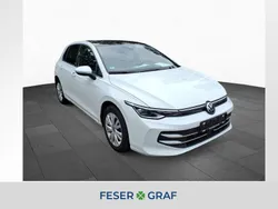 Pure white Gebraucht 2024 VW Golf VIII Edition Limousine | 30.450 € (Guter Preis)