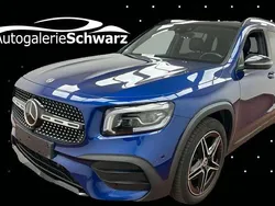 Blau Gebraucht 2021 Mercedes GLB200 AMG SUV | 33.400 € (Teuer)