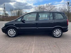 Schwarz Gebraucht 2005 Opel Zafira Njoy Van / Kleinbus | 1.380 € (Superpreis)