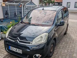 Schwarz Gebraucht 2012 Citroën Berlingo Van / Kleinbus | 4.800 € (Fairer Preis)