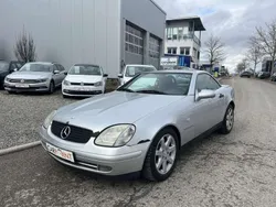 Silverstonemetallic Gebraucht 1999 Mercedes SLK230 Cabrio | 990 €