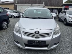 Silber Gebraucht 2010 Toyota Verso Executive Van / Kleinbus | 3.399 € (Superpreis)