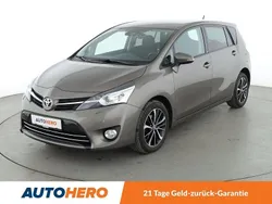 Grau Gebraucht 2017 Toyota Verso Edition-S Van / Kleinbus | 16.050 € (Etwas zu teuer)