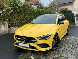 Gelb Gebraucht 2021 Mercedes CLA250e Shooting Brake AMG line Kombi | 26.000 € (Guter Preis)
