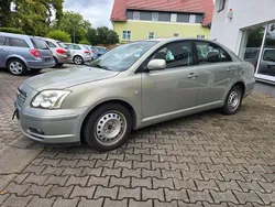 Grün Gebraucht 2005 Toyota Avensis Sol Limousine | 2.990 € (Fairer Preis)