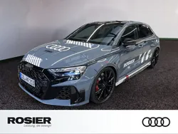 Grau / kemoragrau Gebraucht 2024 Audi RS3 Sportback Comfort Kleinwagen | 71.890 € (Teuer)