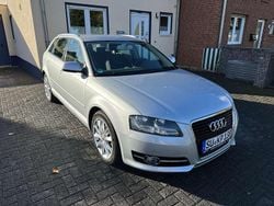 Silber Gebraucht 2011 Audi A3 Sportback Kleinwagen | 7.490 € (Guter Preis)
