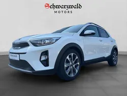 Weiß Gebraucht 2020 Kia Stonic Vision SUV | 16.480 € (Fairer Preis)