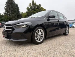 Schwarz Gebraucht 2020 Mercedes B200 Van / Kleinbus | 22.990 € (Guter Preis)