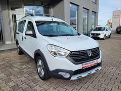 Glacier weiß Gebraucht 2021 Dacia Dokker Stepway Van / Kleinbus | 17.700 € (Fairer Preis)