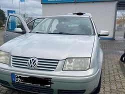 Silber Gebraucht 1998 VW Bora Basis Limousine | 1.000 €