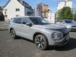 Grau Neu 2025 Mitsubishi Outlander P-HEV Edition SUV | 53.000 € (Fairer Preis)