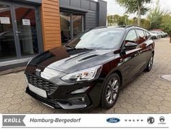 Grau metallic Gebraucht 2022 Ford Focus ST-Line Limousine | 19.901 € (Guter Preis)