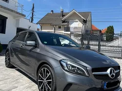 Grau Gebraucht 2015 Mercedes A200 Sport Limousine | 13.000 €