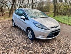 Silber Gebraucht 2009 Ford Fiesta Limousine | 2.500 € (Guter Preis)