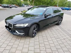 Schwarz Gebraucht 2018 Volvo V60 Kombi | 30.900 €