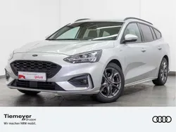 Silber Gebraucht 2022 Ford Focus ST-Line Kombi | 18.640 € (Fairer Preis)