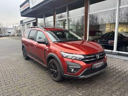 Orange Gebraucht 2022 Dacia Jogger Extreme Van / Kleinbus | 15.950 € (Guter Preis)