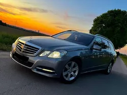 Grau Gebraucht 2011 Mercedes E350 Kombi | 12.000 € (Teuer)