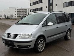 Silber Gebraucht 2009 VW Sharan Van / Kleinbus | 3.990 € (Guter Preis)