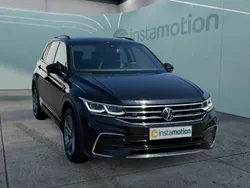 Schwarz Gebraucht 2021 VW Tiguan R-line SUV | 37.050 € (Etwas zu teuer)