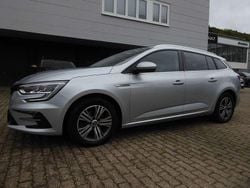 Highlandgrau Gebraucht 2021 Renault Mégane IV Intens Kombi | 16.490 € (Guter Preis)