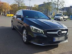 Schwarz Gebraucht 2018 Mercedes CLA220 Shooting Brake Kombi | 13.600 € (Fairer Preis)