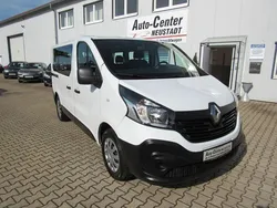 Weiß Gebraucht 2018 Renault Trafic Expression Van | 17.700 € (Teuer)