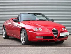 Rot Gebraucht 2005 Alfa Romeo Spider Cabrio | 12.780 €