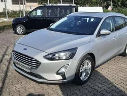 Polarsilber metallic Gebraucht 2022 Ford Focus Cool & Connect Kombi | 17.490 € (Guter Preis)