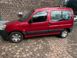 Rot Gebraucht 2005 Citroën Berlingo Van / Kleinbus | 1.400 €