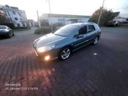Grau Gebraucht 2005 Peugeot 407 Kombi | 1.000 €