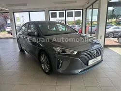 Grau Gebraucht 2017 Hyundai Ioniq Premium Limousine | 14.850 € (Fairer Preis)