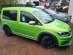 Grün Gebraucht 2016 VW Caddy Van / Kleinbus | 16.900 € (Fairer Preis)