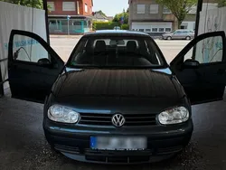 Grau Gebraucht 2003 VW Golf IV Edition Limousine | 1.649 €