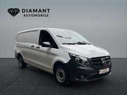 Weiß Gebraucht 2023 Mercedes Vito Van / Kleinbus | 19.990 € (Guter Preis)
