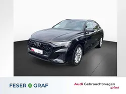 Mythosschwarz metallic Gebraucht 2024 Audi Q8 Ambiente SUV | 64.890 € (Teuer)