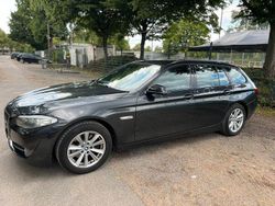 Grau Gebraucht 2011 BMW 520 M Sport Kombi | 7.200 € (Superpreis)