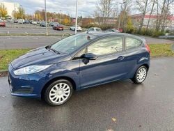 Blau Gebraucht 2016 Ford Fiesta Trend Limousine | 6.390 € (Guter Preis)