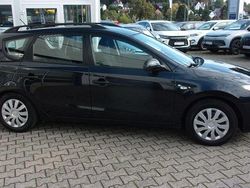 Schwarz Gebraucht 2010 Hyundai i30 Edition Kombi | 5.820 € (Teuer)