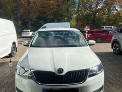 Weiß Gebraucht 2018 Skoda Rapid Clever Limousine | 10.500 € (Guter Preis)